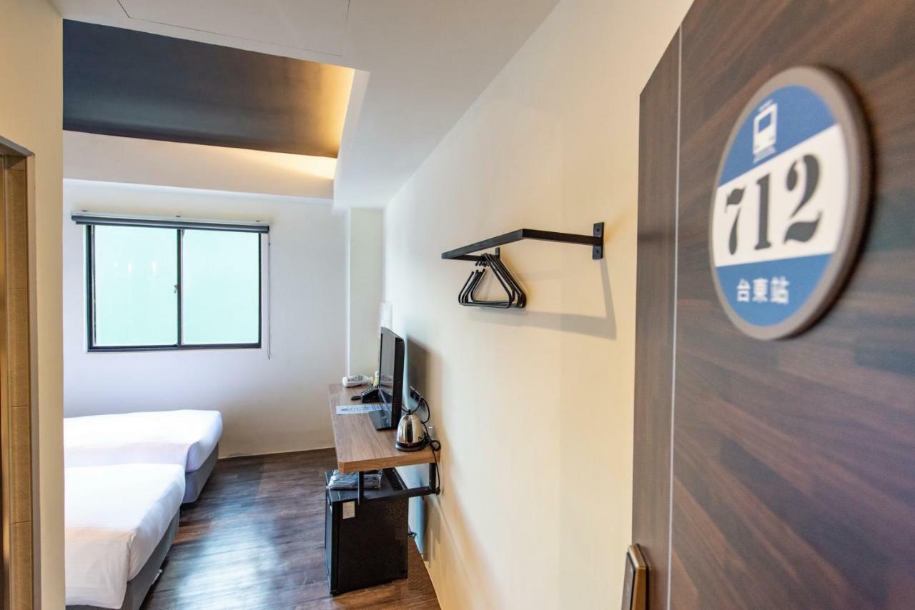 Traveller Inn Tiehua Cultural&Creative Hotel II T'ai-tung Exterior foto