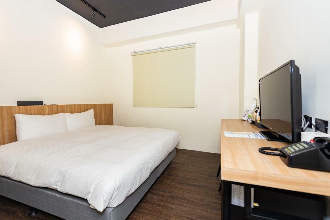 Traveller Inn Tiehua Cultural&Creative Hotel II T'ai-tung Exterior foto